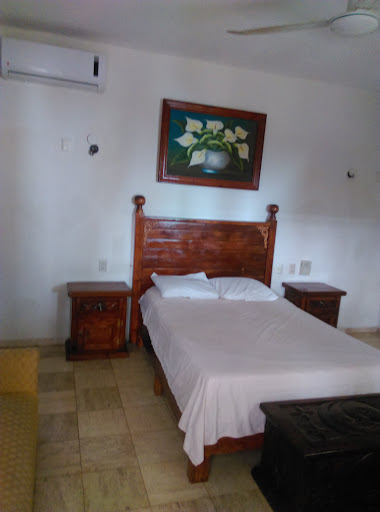 Hotel "Don Roger"