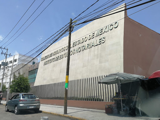 Instituto de Estudios Notariales