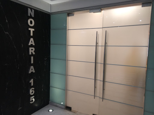 Notaria 165
