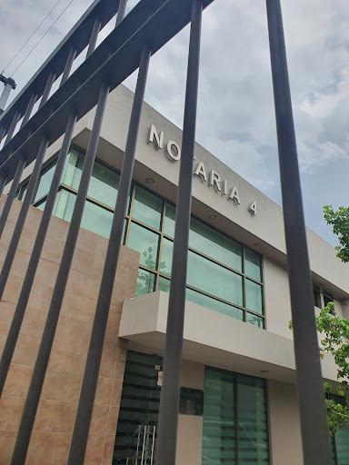 Licenciado Eduardo Páez Castell. Notaría 4