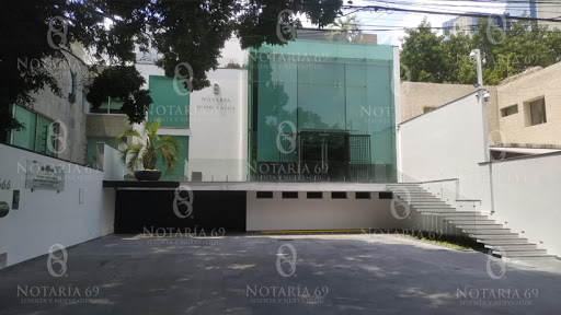 Notaría 69