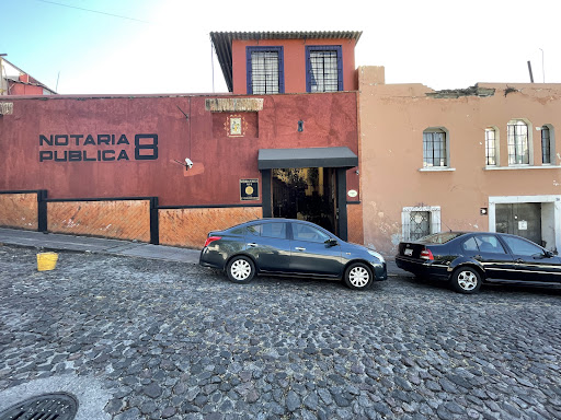 Notaría Pública N. 8